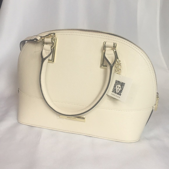 stuart weitzman satin shoes